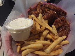 Hoops Food And Spirits