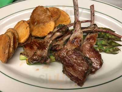 Luke's Bar And Grill