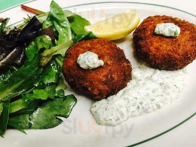 Luke's Bar And Grill