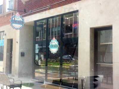 Josi's Frozen Yogurt Cafe