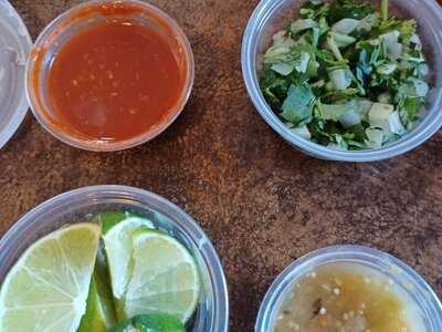 Los Arcos Birrieria And Taqueria