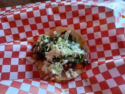 Los Arcos Birrieria And Taqueria