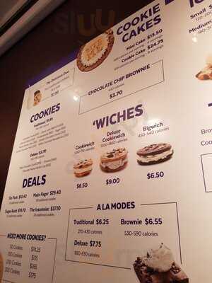 Insomnia Cookies