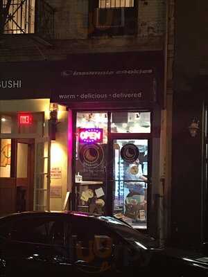 Insomnia Cookies