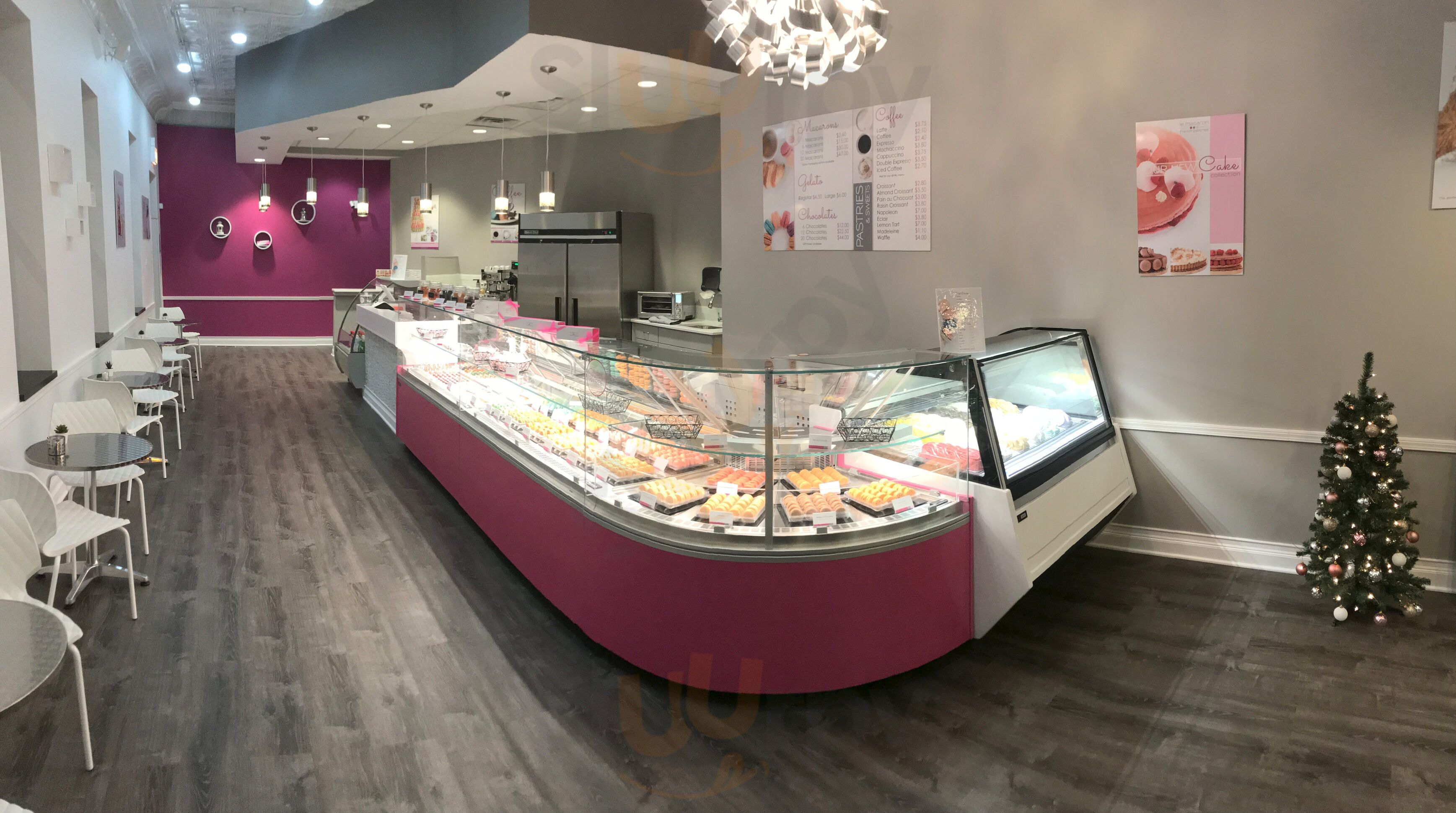 Le Macaron French Pastries