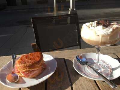 Sant Ambroeus Coffee Bar At Loews Regency Hotel