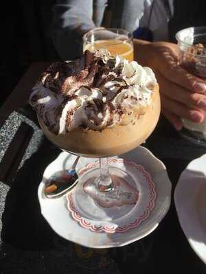 Sant Ambroeus Coffee Bar At Loews Regency Hotel