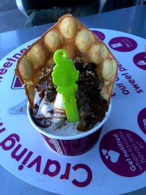 Menchies Frozen Yogurt