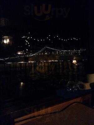 Sinbad's Pier Ii Restaurant