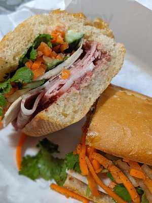 Banh Mi House