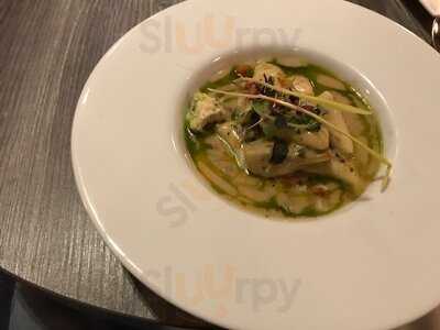 Round Table Restaurant