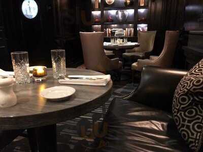 Round Table Restaurant