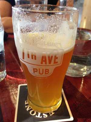 7th Avenue Pub