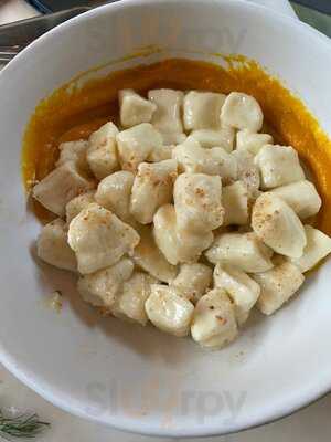 Larina Pastificio & Vino