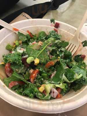 B-smooth, Smoothies & Salads