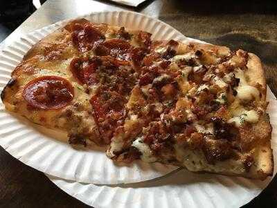 Garlic New York Pizza Bar