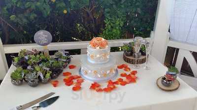 Skinny Mini's Bake Shop