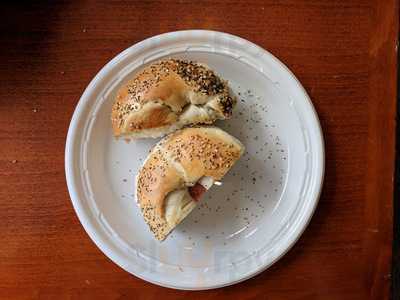 Hot Bagels And Bialys