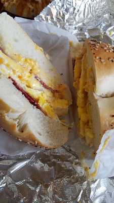 Hot Bagels And Bialys