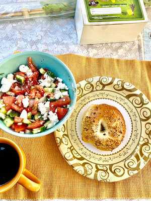 Hot Bagels And Bialys