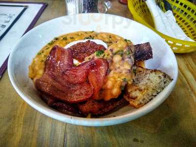 Donna Chiquita At Mad Tropical