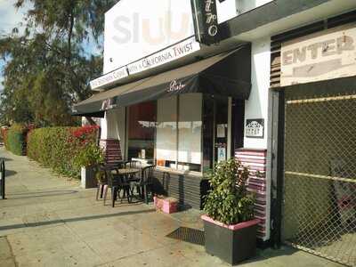 M'dear's Desserts Bakery And Bistro