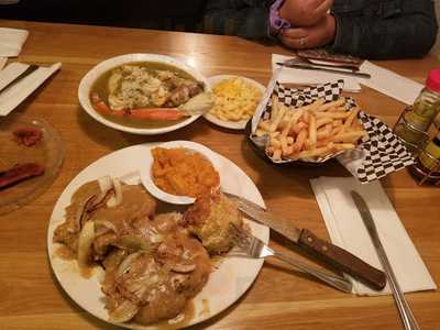 M'dear's Desserts Bakery And Bistro