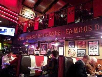 Famous Dave's