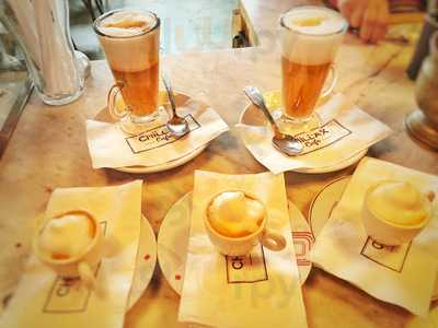 Chillax Manhattan Beach Cafe