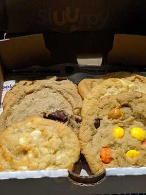 Insomnia Cookies