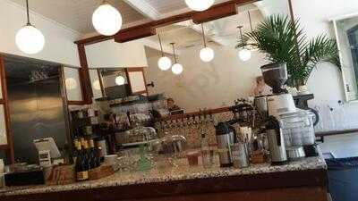 El Rey Coffee Bar & Luncheonette
