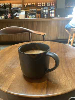 Starbucks Reserve On Chestnut