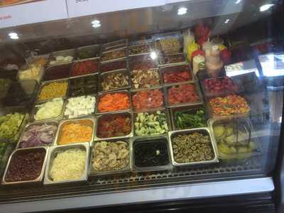 Az Deli And Pizzeria