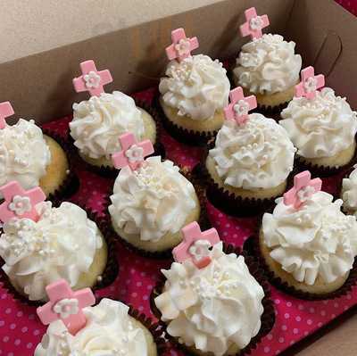 Smallcakes: A Cupcakery And Creamery