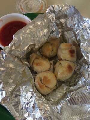 Famous Famiglia Pizzeria