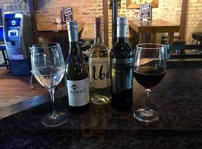 Joe E's Unforgettable Lounge