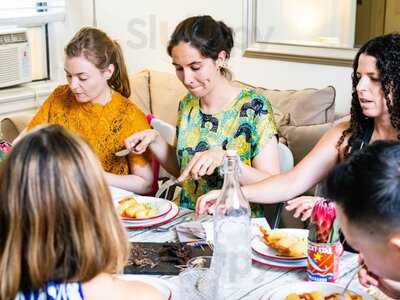 Eatwith: Lucinda Of Astoria