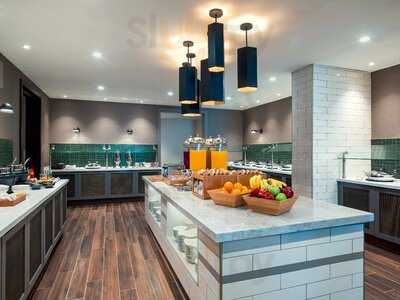 Northpoint Bar & Restaurant