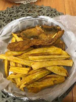 Melanie's Restaurant And Juice Bar