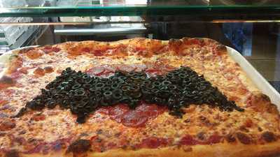 Luigi's Famous Pizza