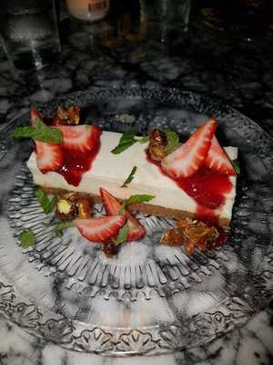 Louie’s Gen-gen Room