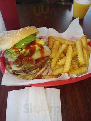 Grand Seven Food Liquor & Deli