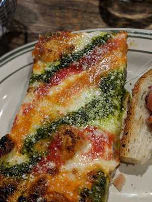 Uncle Vic's Pizzeria