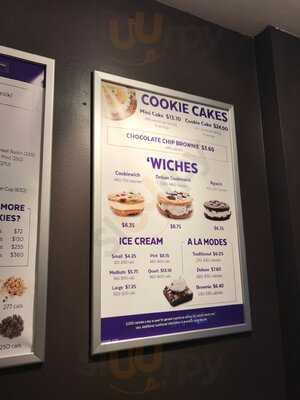Insomnia Cookies
