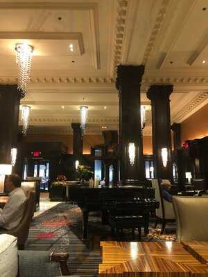 Lobby Bar At The Algonquin Hotel