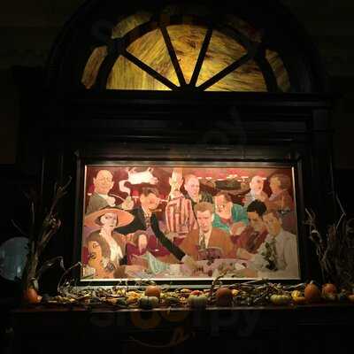 Lobby Bar At The Algonquin Hotel