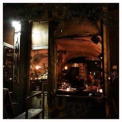 In Vino Restaurant And Wine Bar