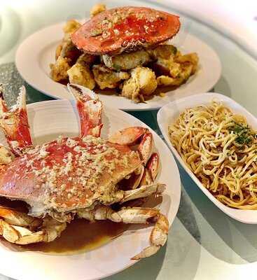 Golden Crab House, San