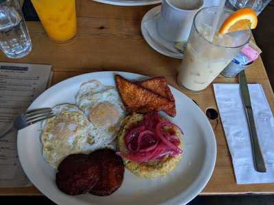 564 Grand Restaurant