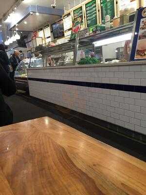 Lenny's Sub Shop